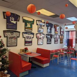 Simpley Nutrition - Cute place to hang out