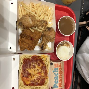 Jollibee - Spaghetti, three piece, mashed potatoes, pie, and gravy - Fast Food Near Me - New York, New York Jollibee - Spaghetti, three piece, mashed potatoes, pie, and gravy - Fast Food Near Me - New York, New York