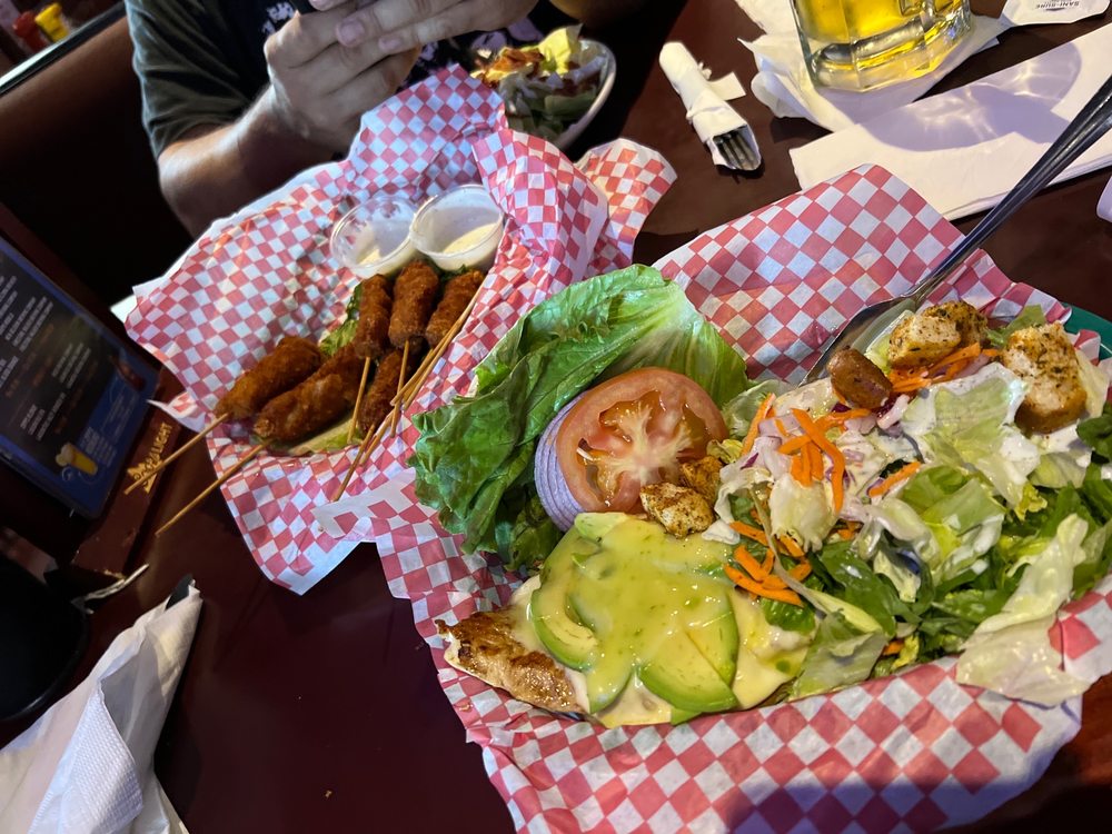 ZIPPS SPORTS GRILL Updated September 2024 135 Photos & 407 Reviews