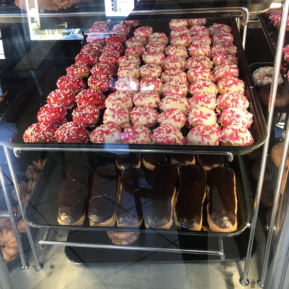 Mini Valentine's Day donuts Mini Valentine's Day donuts