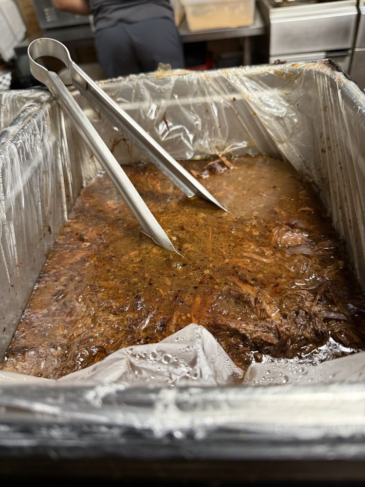 Wardo’s New Orleans Style Poboys Logo