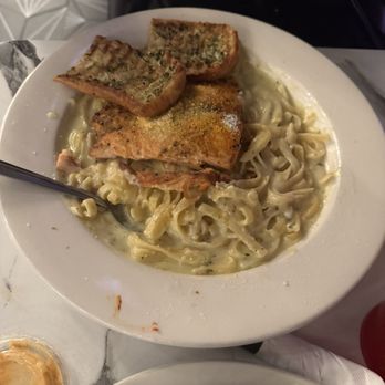 Metro Diner & Bar - Salmon pasta - Diners Near Me - Atlanta, Georgia