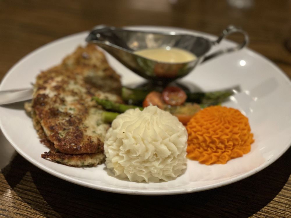 WHISKEY CREEK Steakhouse in California at 524 N Main St 317