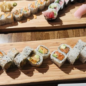 Tanuki Sushi & Grill - Quebec roll and Spicy crab roll - Sushi Bars Near Me - Chicago, Illinois