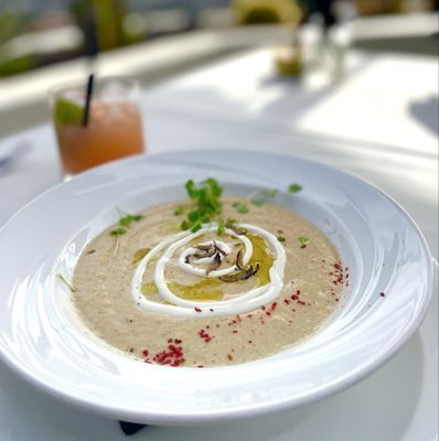 Different Pointe of View by null