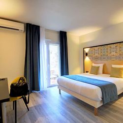Domaine de Roquerousse - Guest Room with a Balcony