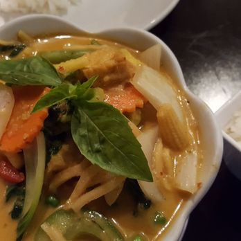 Thai Coconut Restaurant - shot 2 pineapple curry - Thai Near Me - Burlington, Ontario
