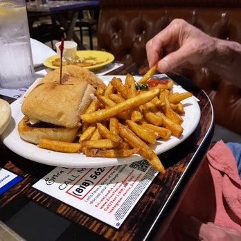 Junkyard Cafe - Memphis bbq tri tip sandwich - American Near Me - Simi Valley, California