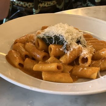 Cantina - Rigatoni w spinach. Excellent can share - Italian Near Me - København