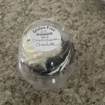 Smallcakes Tyler - Soooo hard and dry - Cupcakes Near Me - Tyler, Texas Smallcakes Tyler - Soooo hard and dry - Cupcakes Near Me - Tyler, Texas