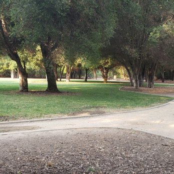 Apple Valley Park - Let's have a picnic - Parks Near Me - Atascadero, California Apple Valley Park - Let's have a picnic - Parks Near Me - Atascadero, California