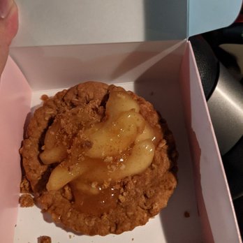 Crumbl - Orange - Apple pie - Bakeries Near Me - Orange, California