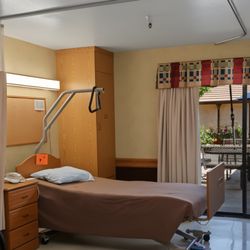 English Oaks Convalescent & Rehabilitation Hospital