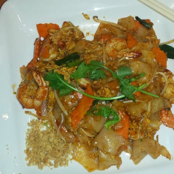 Noodlelicious - Thai flat noodles with shrimp - Vietnamese Near Me - Garland, Texas Noodlelicious - Thai flat noodles with shrimp - Vietnamese Near Me - Garland, Texas
