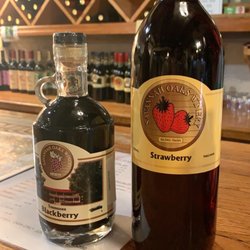 Savannah Oaks Winery & Gift Shop - Strawberry and blackberry