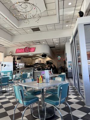 Legends Grill by null