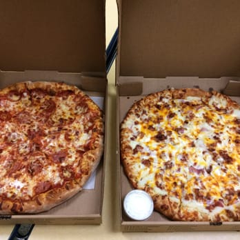 Pizza Decasa - We ordered pepperoni and a pierogi pie. Both were very good!! - Pizza Near Me - Coraopolis, Pennsylvania Pizza Decasa - We ordered pepperoni and a pierogi pie. Both were very good!! - Pizza Near Me - Coraopolis, Pennsylvania