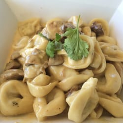 Cafe Oliveto Pizza and Pasta Restaurant - So gooood!! Pasta is the best here and enough for two!