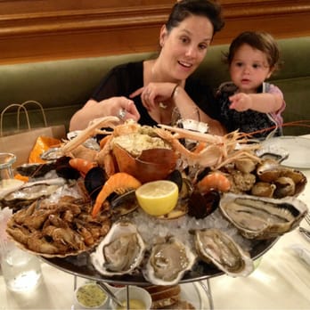 La Mascotte - An intimidating mountain of cold seafood. It was awesome. - Brasseries Near Me - Paris, 75