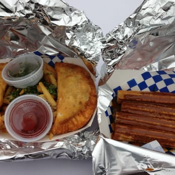 Piaggio Gaucho On Wheels - Empanadas, chimichurri fries, churros con dulce de leche - Argentine Near Me