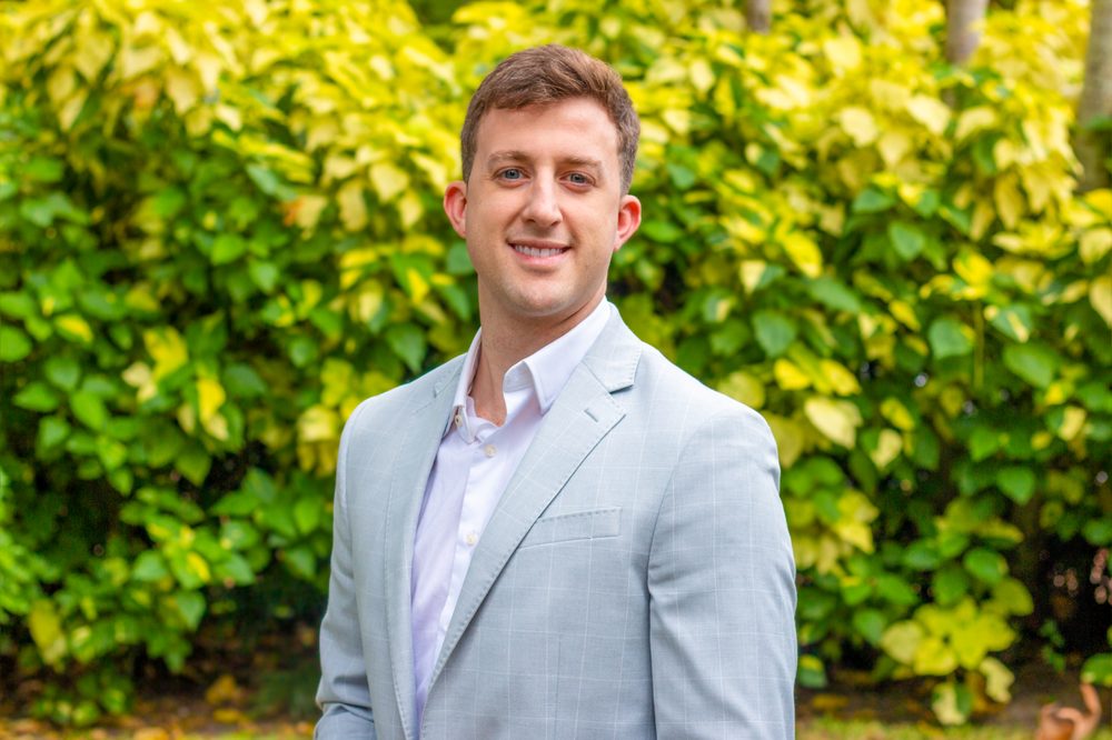 DAVID DE QUESADA DOUGLAS ELLIMAN Real Estate Agents 3059 Grand