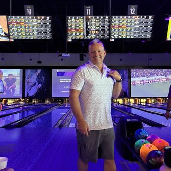 FatCats - Surprise - Great bowling alley - Cinema Near Me - Surprise, Arizona