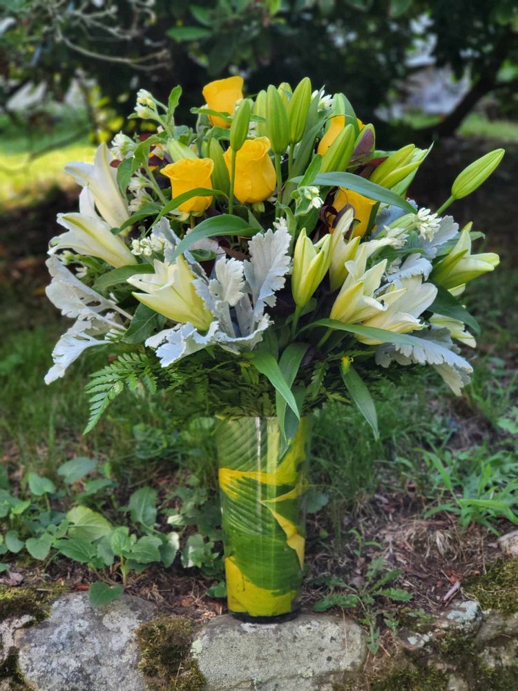 FLOWERS BY DIANE 70 Photos 411 Main St, Bridgewater, Massachusetts