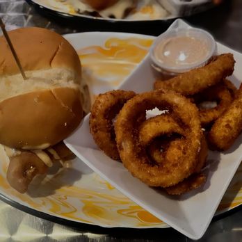 Pigfish Cafe - Sandwiches Near Me - Burien, Washington