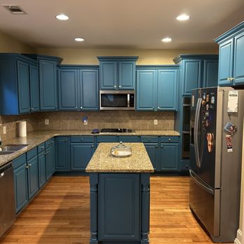 Rolling Shades - Kitchen cabinet painting. Spray finish . - Painters Near Me Rolling Shades - Kitchen cabinet painting. Spray finish . - Painters Near Me