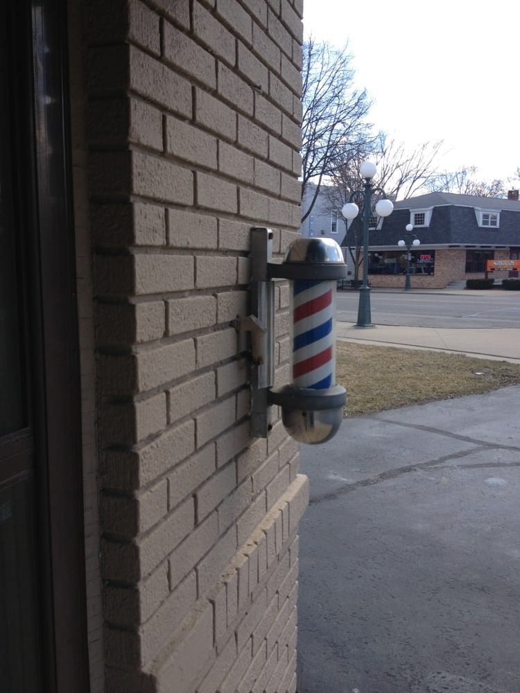 GREGORY’S BARBER & STYLING SHOP Updated August 2024 201 E Chicago