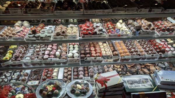 Litchfield Candy Company by null