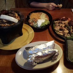 Acapulco's Mexican Grill - Food is average. Server very attentive.