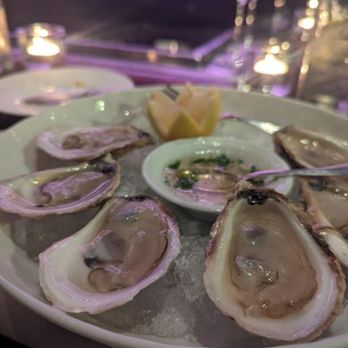 Charleston - Raspberry oysters - New American Near Me - Baltimore, Maryland