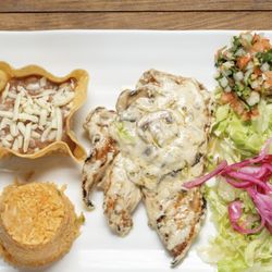 Machete Grill Taco Factory - Breast chicken with Mushrooms