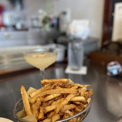 Kounter - Parmesan fries. Pear Martini