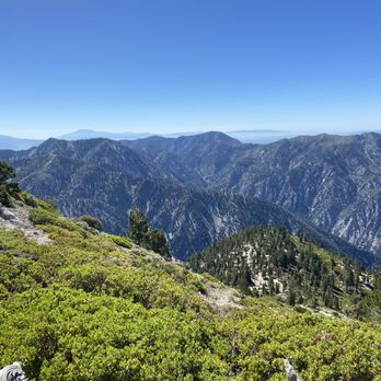 Mount Baldy - View heading down from the summit to the Baldy Bowl trail. - Hiking Near Me - Mt Baldy, California Mount Baldy - View heading down from the summit to the Baldy Bowl trail. - Hiking Near Me - Mt Baldy, California