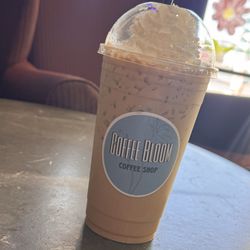 Coffee Bloom - Iced white chocolate mocha