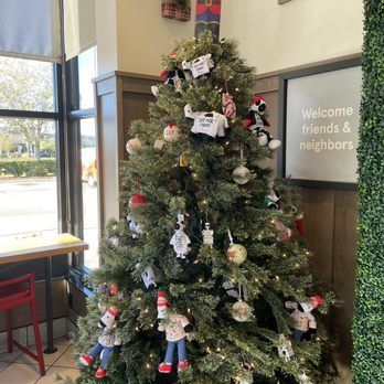 Chick-fil-A - So dang cute. Love the topper! - Fast Food Near Me - Port Charlotte, Florida Chick-fil-A - So dang cute. Love the topper! - Fast Food Near Me - Port Charlotte, Florida