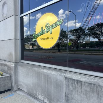 Lincoln Square Pancake House - Outdoor - Breakfast & Brunch Near Me - Indianapolis, Indiana