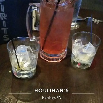 Houlihan's - Peach Schnapps Cocktail Pitcher - New American Near Me - Hershey, Pennsylvania Houlihan's - Peach Schnapps Cocktail Pitcher - New American Near Me - Hershey, Pennsylvania