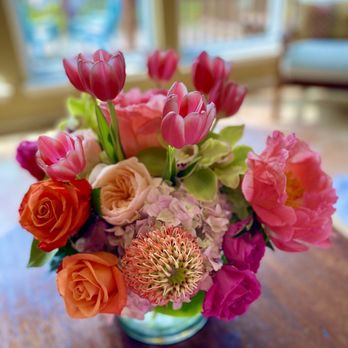 Westbank Flower Market - Matisse arrangement. - Florists Near Me - Austin, Texas Westbank Flower Market - Matisse arrangement. - Florists Near Me - Austin, Texas