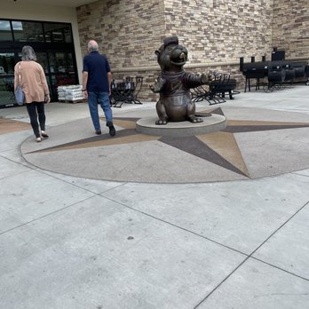 Buc-ees - Buc-ee the beaver! - Gas Stations Near Me - Auburn, Alabama