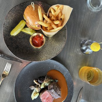 Peak with Priceless Restaurant & Bar - Wagyu burger, new York strip - New American Near Me - New York, New York