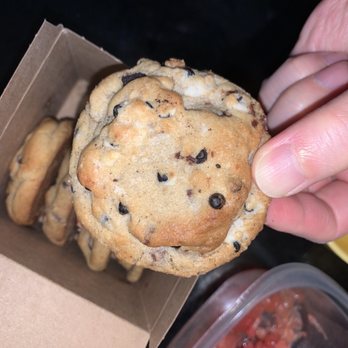 Craig's Cookies - cookies & cream - Desserts Near Me - Toronto, Ontario