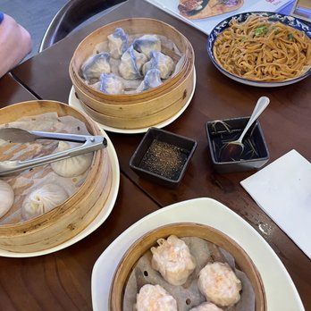 Din Soup Dumplings - H2. Chicken and Cabbage Dumplings - Dim Sum Near Me - Brooklyn, New York