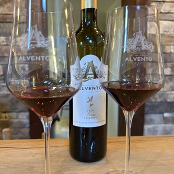 Alvento Winery - three glasses of wine and a bottle of wine - Wineries Near Me - Lincoln, Ontario Alvento Winery - three glasses of wine and a bottle of wine - Wineries Near Me - Lincoln, Ontario