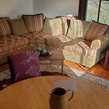 Pearmund Cellars - the living room of a home - Wineries Near Me - Broad Run, Virginia Pearmund Cellars - the living room of a home - Wineries Near Me - Broad Run, Virginia
