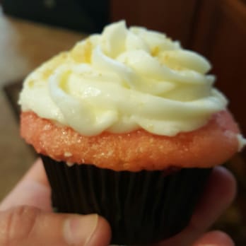 Cakes by Custom Cutie - Strawberry Cheesecake - Cupcakes Near Me Cakes by Custom Cutie - Strawberry Cheesecake - Cupcakes Near Me