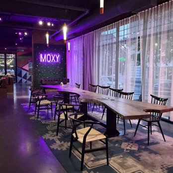 Moxy Chattanooga Downtown - Hotels Near Me - Chattanooga, Tennessee
