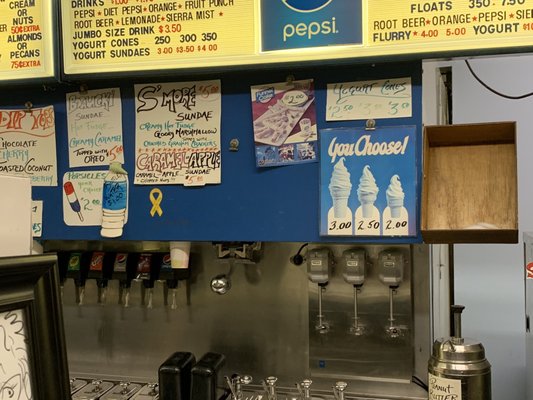 MR DIVOTS - Updated July 2025 - 24 Photos & 20 Reviews - 13393 York Rd ...